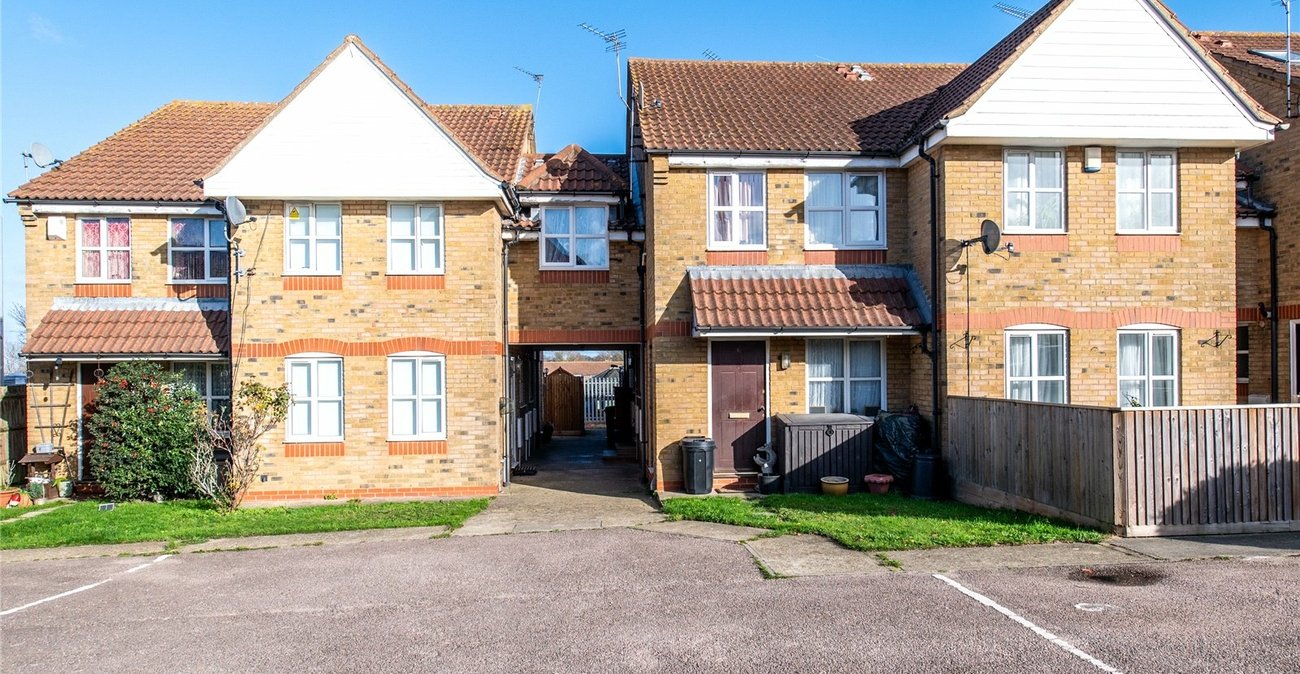 2 bedroom house for sale in Northfleet | Robinson Michael & Jackson