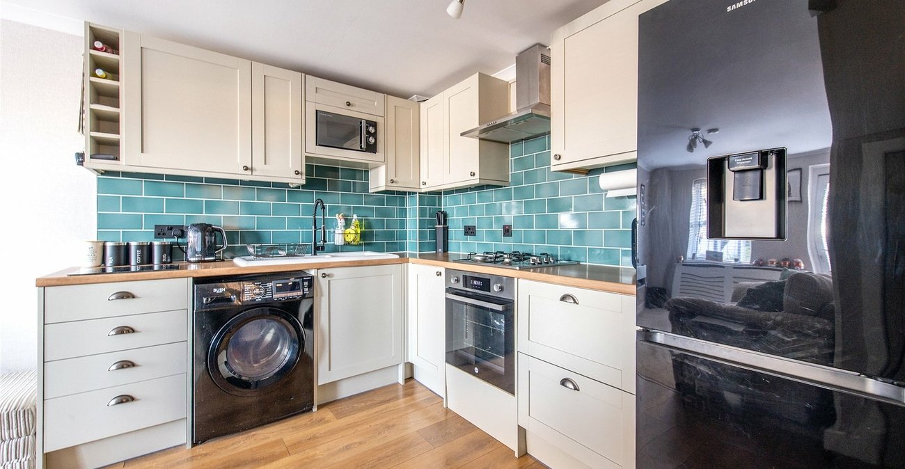 2 bedroom house for sale in Northfleet | Robinson Michael & Jackson