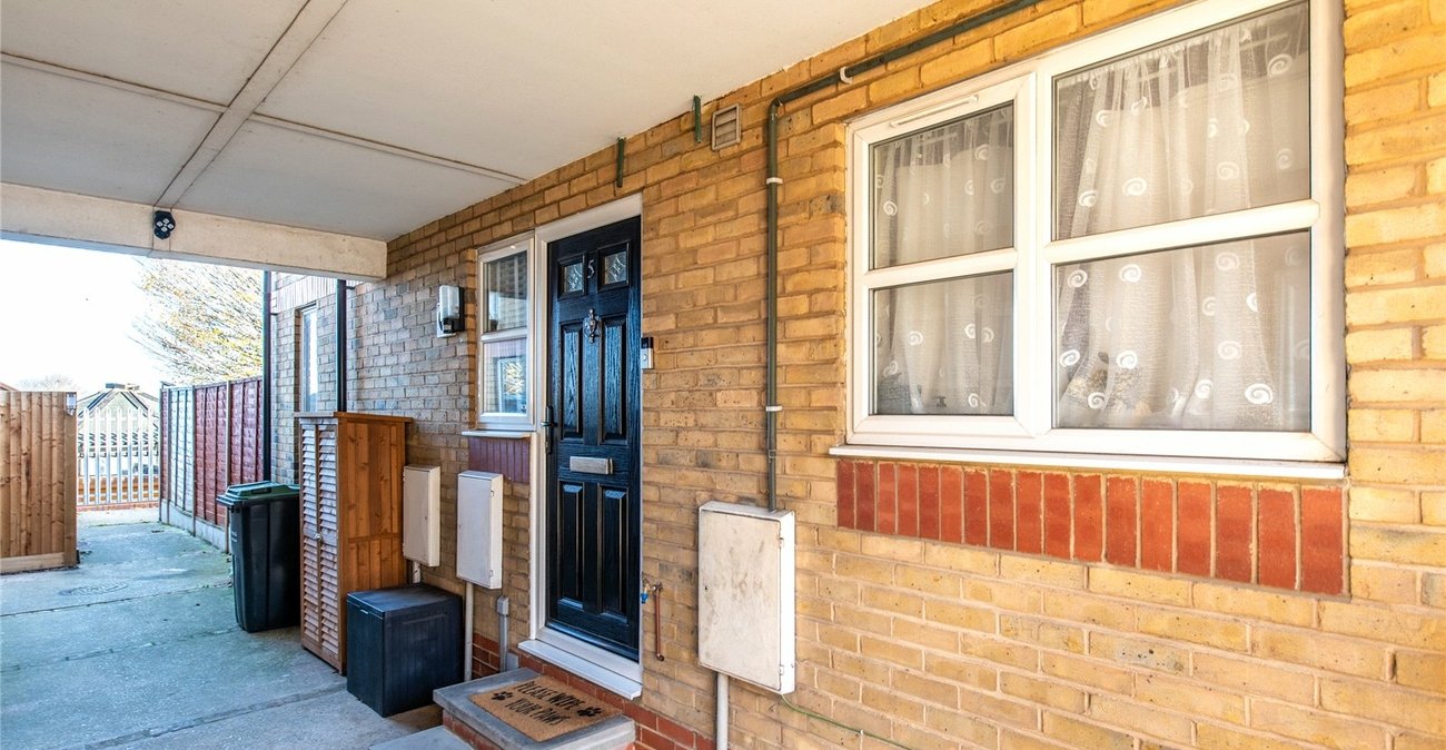 2 bedroom house for sale in Northfleet | Robinson Michael & Jackson