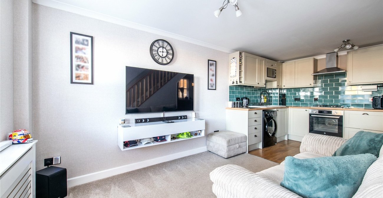 2 bedroom house for sale in Northfleet | Robinson Michael & Jackson