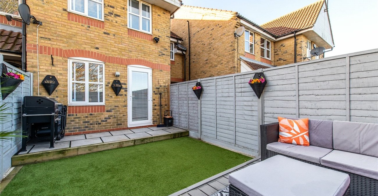 2 bedroom house for sale in Northfleet | Robinson Michael & Jackson
