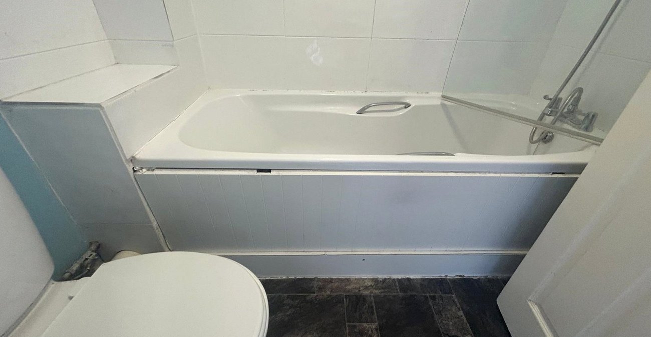 2 bedroom house for sale in Northfleet | Robinson Michael & Jackson