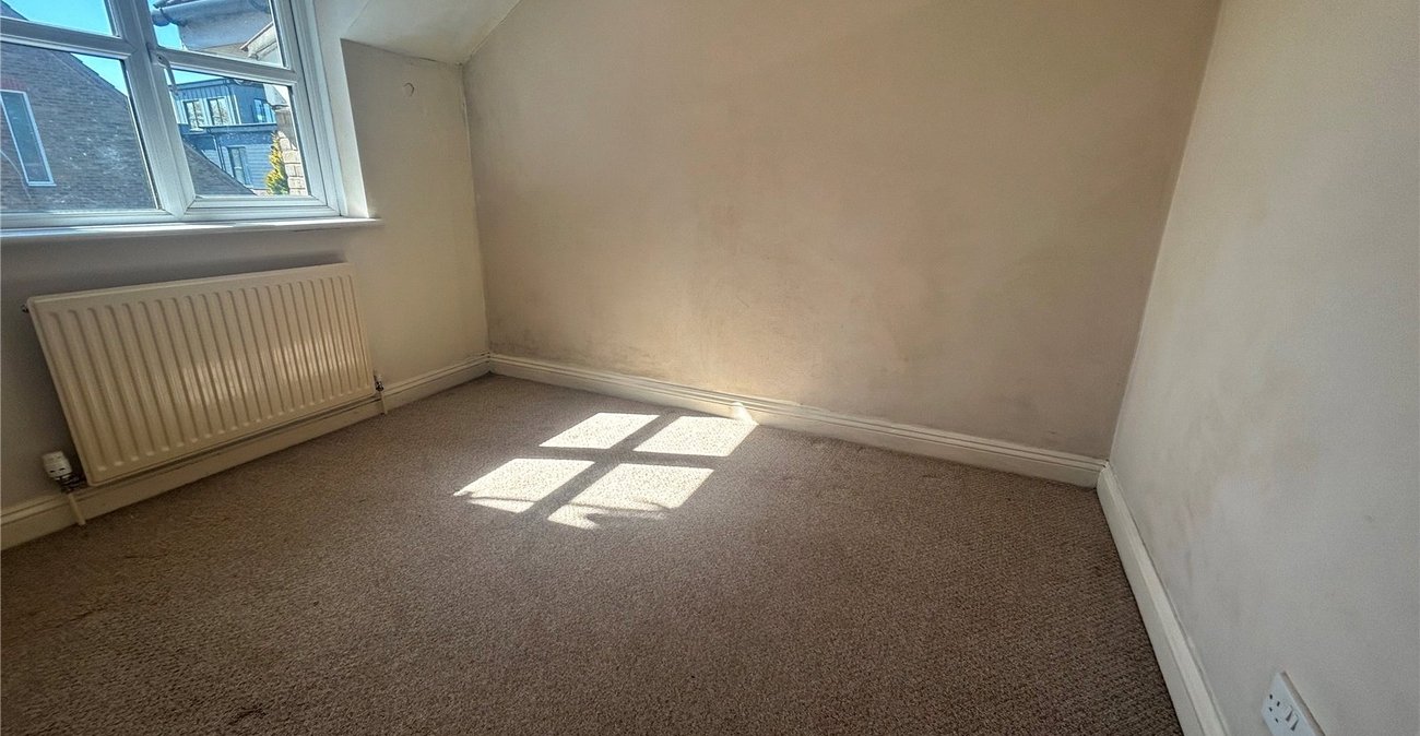 2 bedroom house for sale in Northfleet | Robinson Michael & Jackson