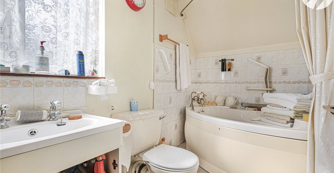 3 bedroom house for sale in Gravesend | Robinson Michael & Jackson