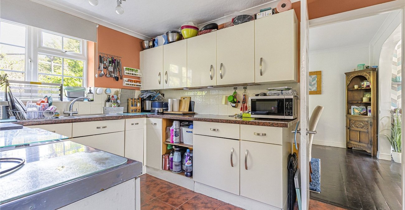 3 bedroom house for sale in Hextable | Robinson Jackson