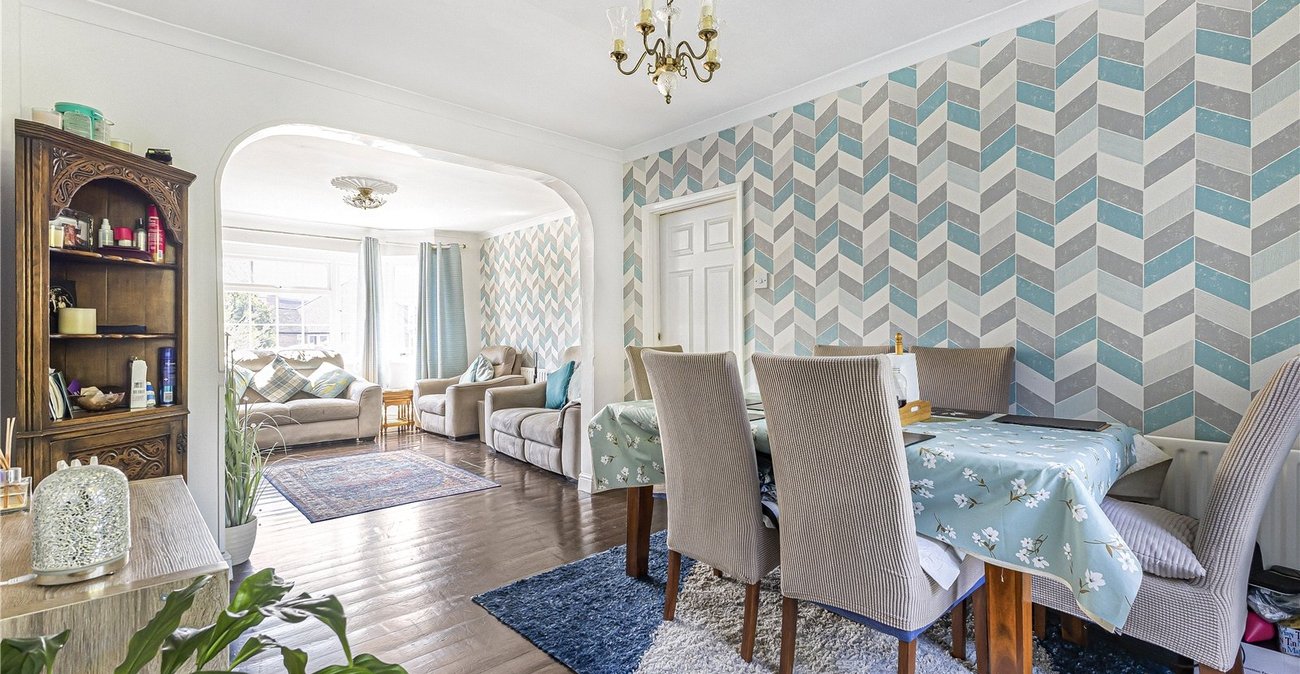 3 bedroom house for sale in Hextable | Robinson Jackson
