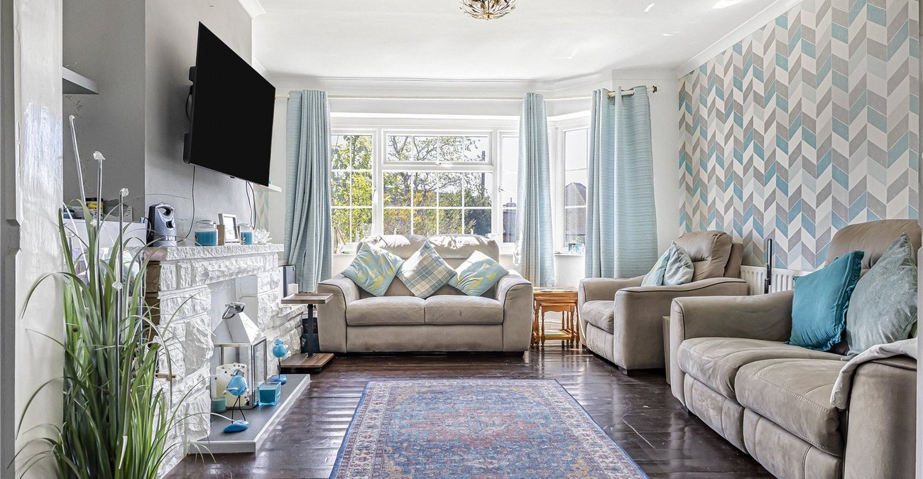 3 bedroom house for sale in Hextable | Robinson Jackson