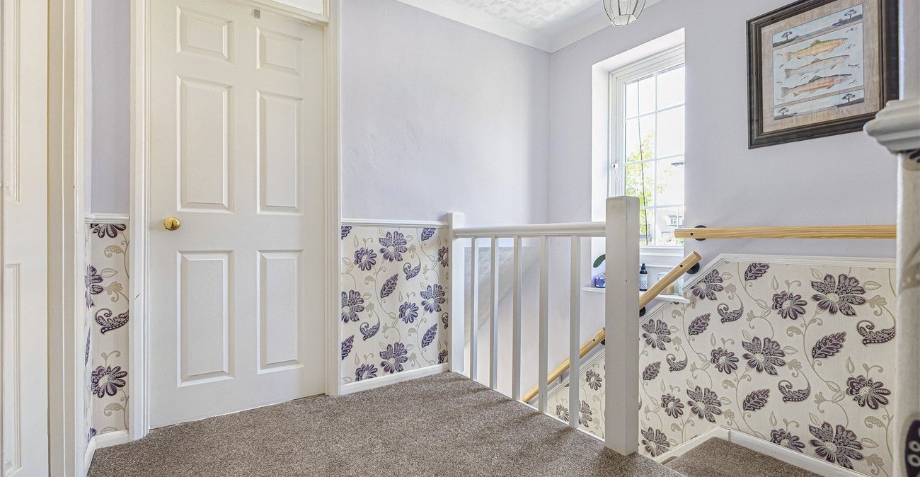 3 bedroom house for sale in Hextable | Robinson Jackson