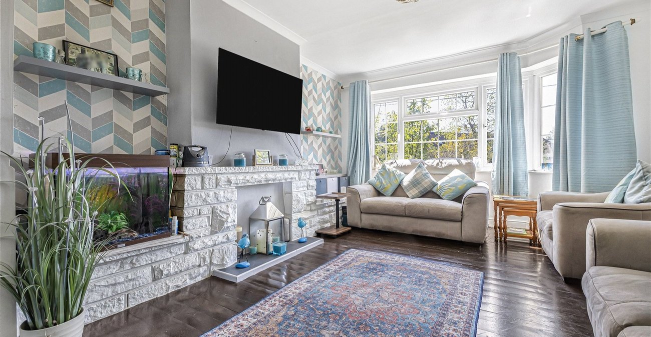 3 bedroom house for sale in Hextable | Robinson Jackson