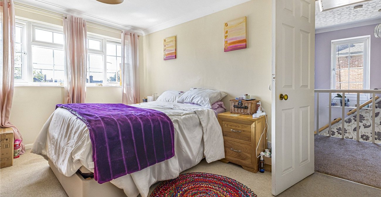 3 bedroom house for sale in Hextable | Robinson Jackson