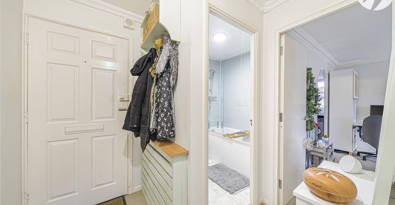 1 bedroom property for sale in Dartford | Robinson Jackson