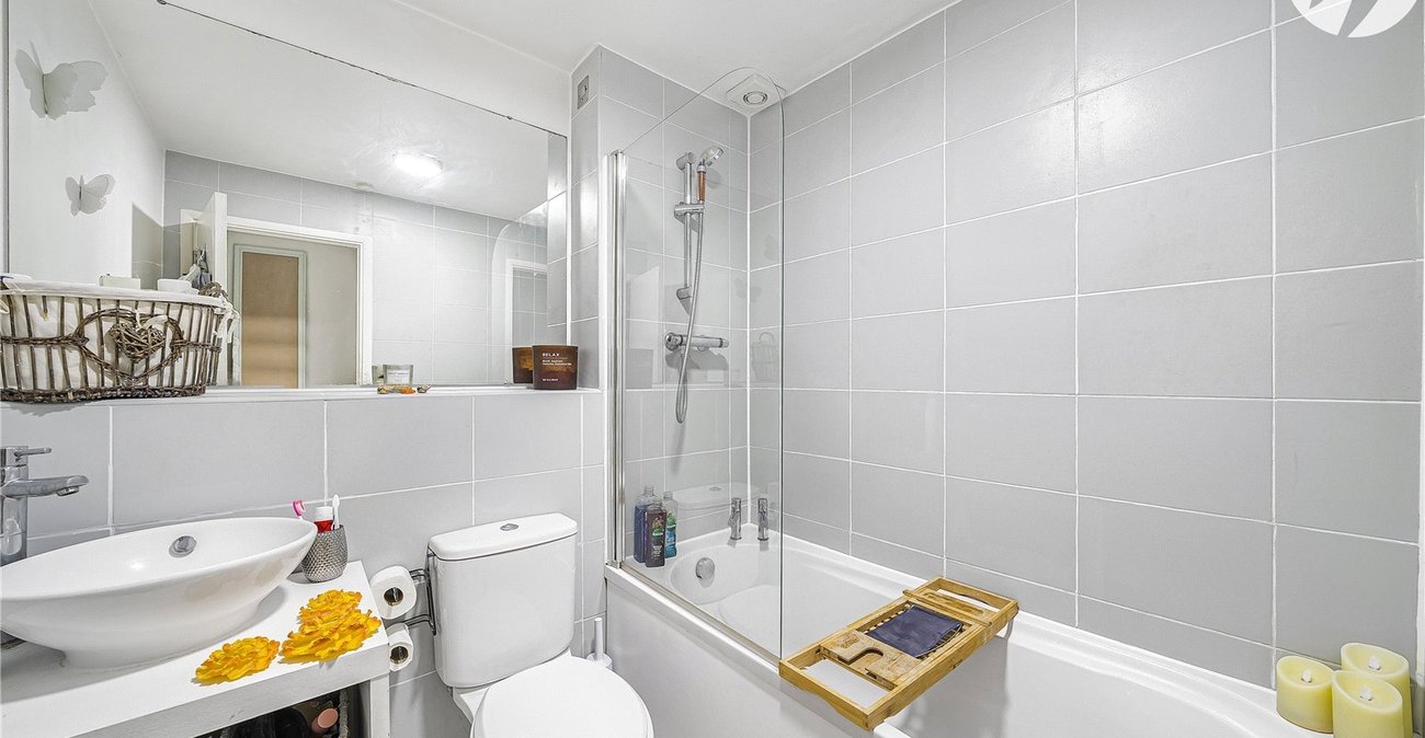 1 bedroom property for sale in Dartford | Robinson Jackson