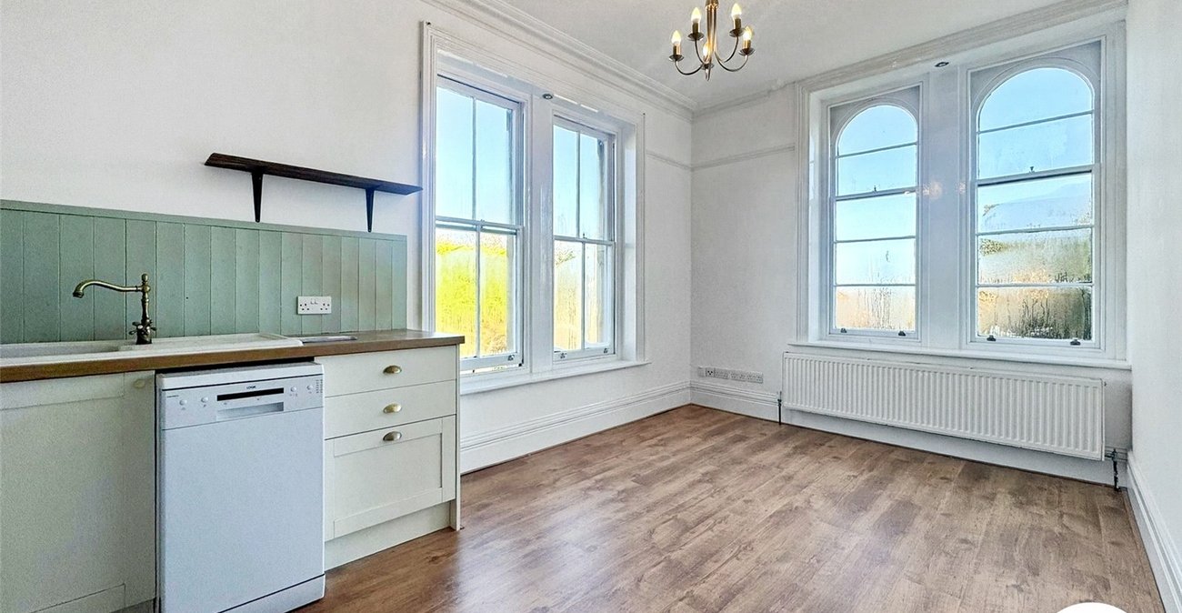 2 bedroom property for sale in Maidstone | Robinson Michael & Jackson