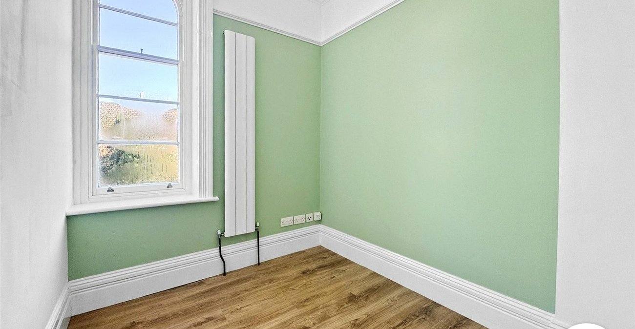 2 bedroom property for sale in Maidstone | Robinson Michael & Jackson