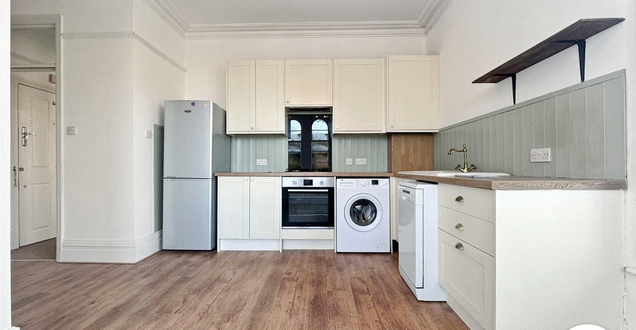 2 bedroom property for sale in Maidstone | Robinson Michael & Jackson