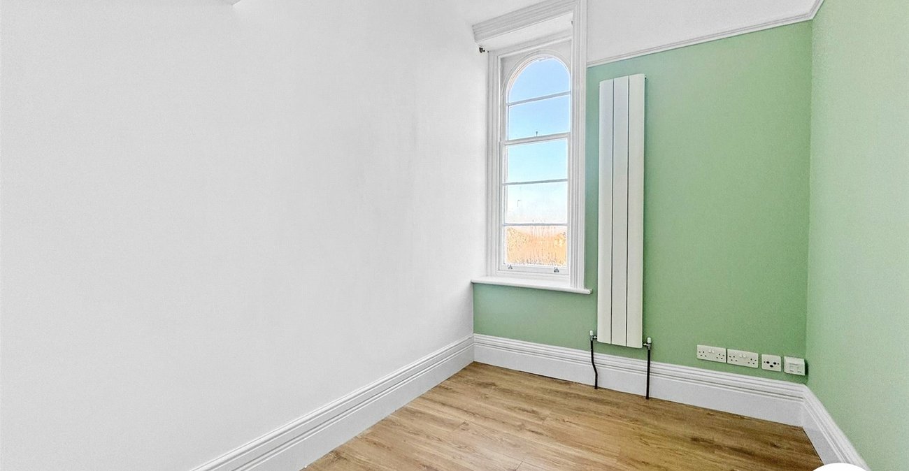 2 bedroom property for sale in Maidstone | Robinson Michael & Jackson