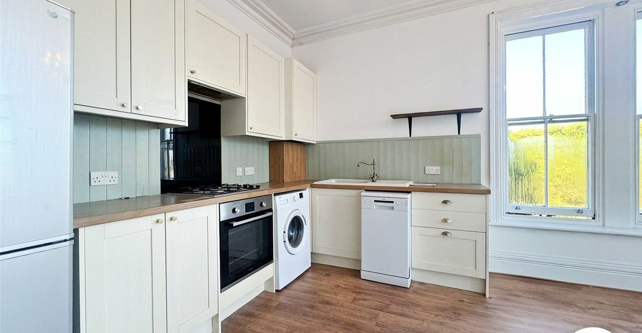 2 bedroom property for sale in Maidstone | Robinson Michael & Jackson