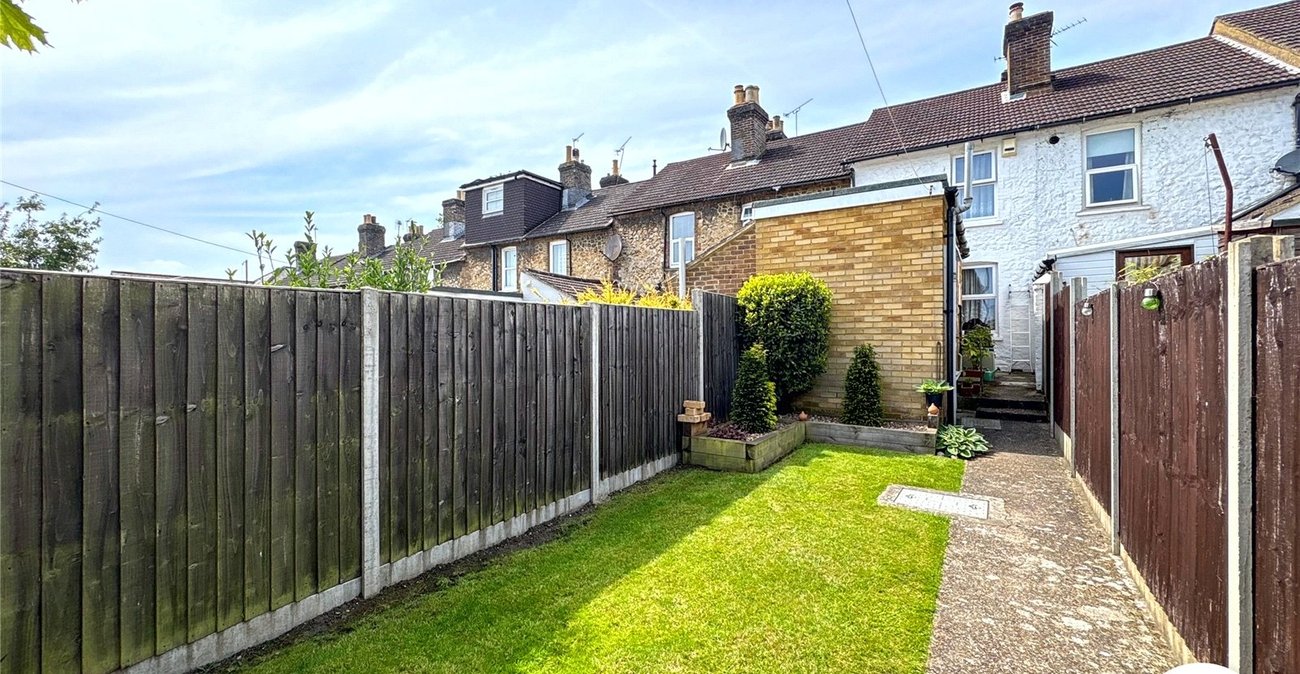 2 bedroom house for sale in Maidstone | Robinson Michael & Jackson