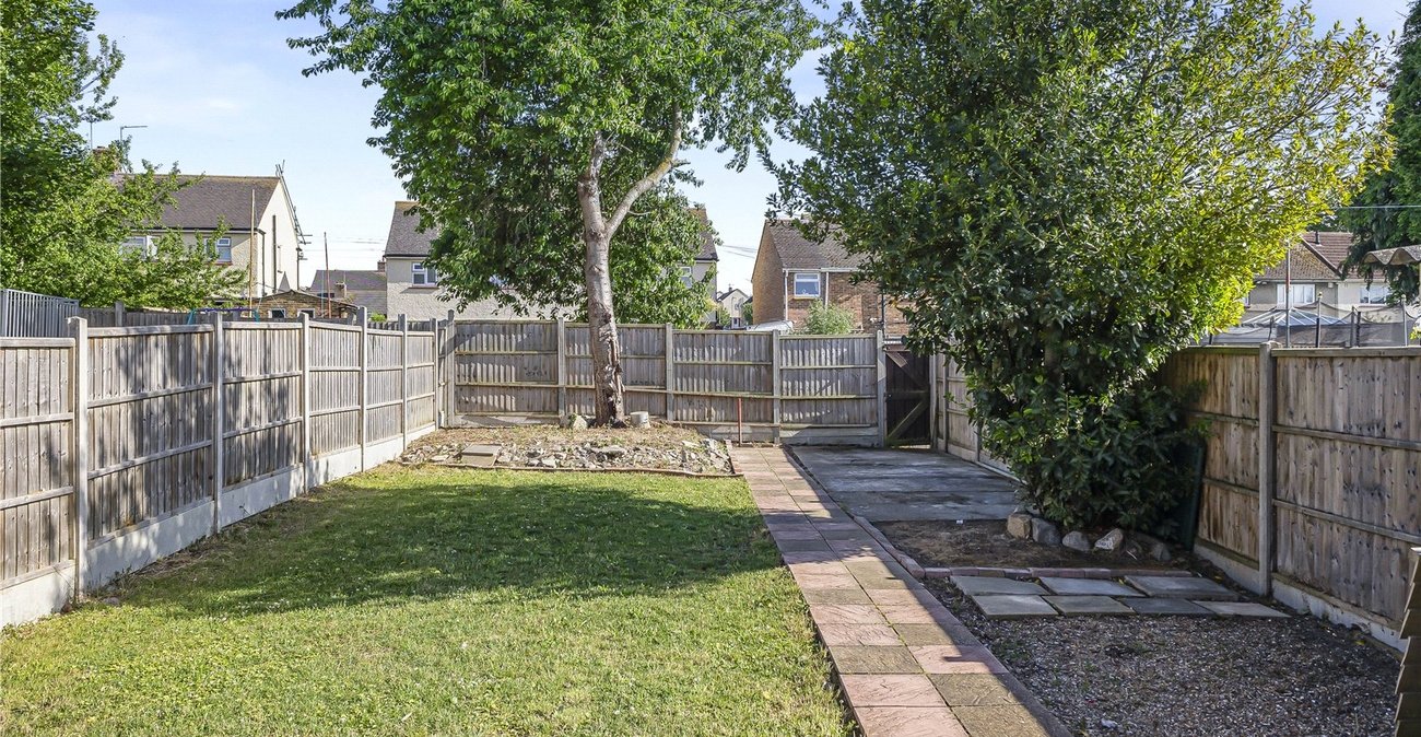 2 bedroom house for sale in Gravesend | Robinson Michael & Jackson