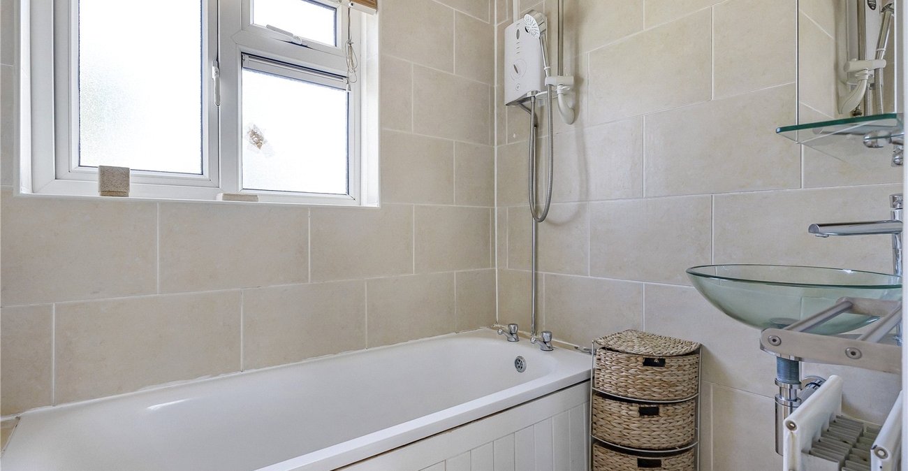 2 bedroom house for sale in Gravesend | Robinson Michael & Jackson