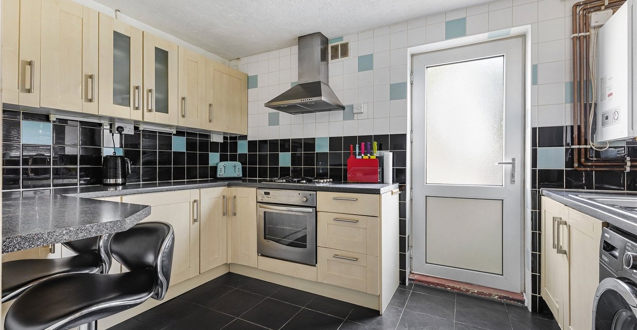 2 bedroom house for sale in Gravesend | Robinson Michael & Jackson
