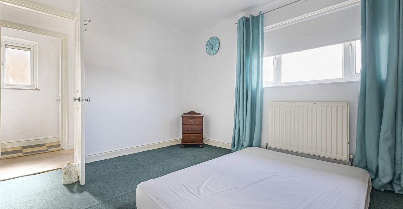 2 bedroom house for sale in Gravesend | Robinson Michael & Jackson