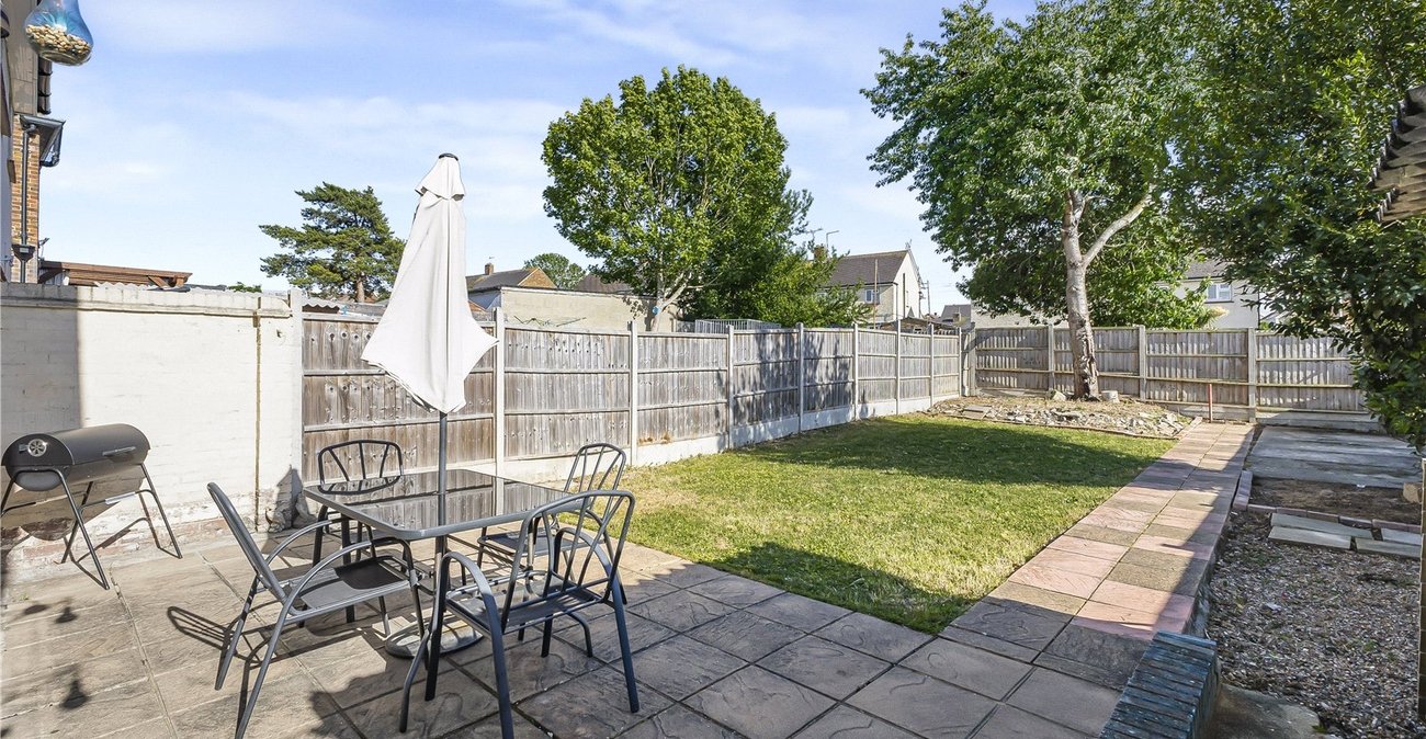 2 bedroom house for sale in Gravesend | Robinson Michael & Jackson