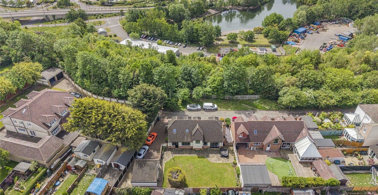 3 bedroom house for sale in Greenhithe | Robinson Jackson
