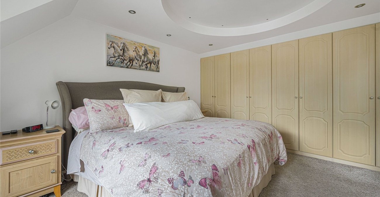 3 bedroom house for sale in Greenhithe | Robinson Jackson