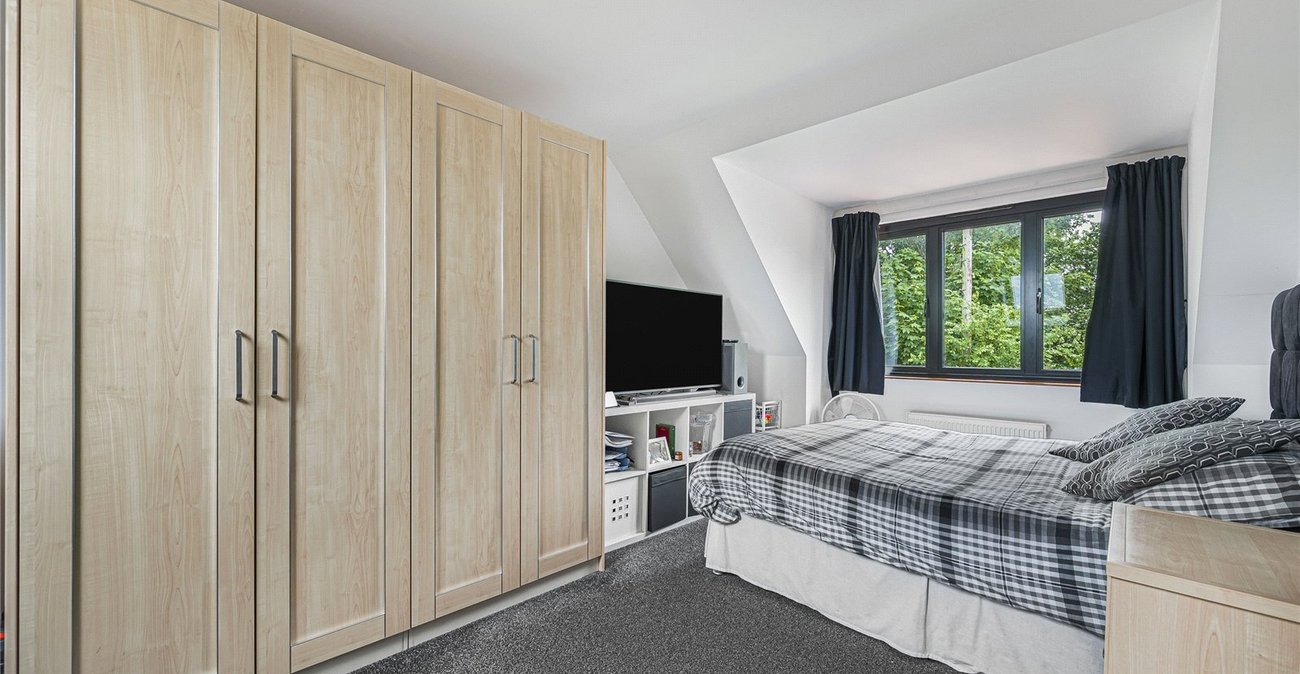 3 bedroom house for sale in Greenhithe | Robinson Jackson