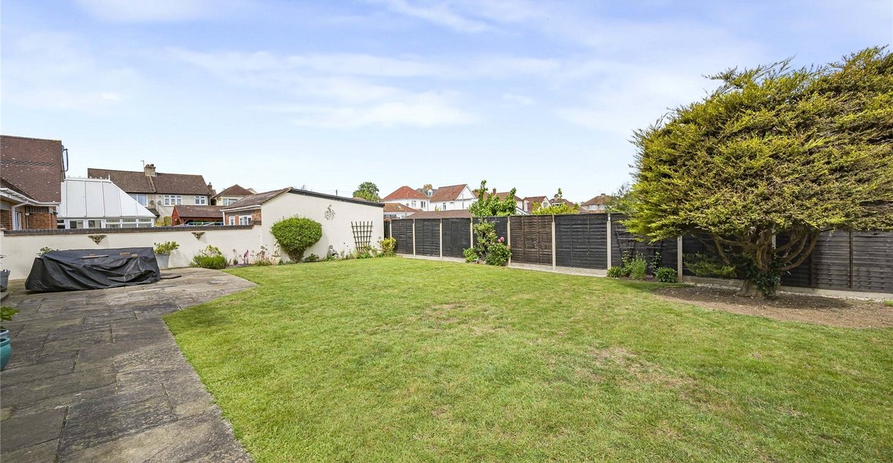 3 bedroom house for sale in Greenhithe | Robinson Jackson