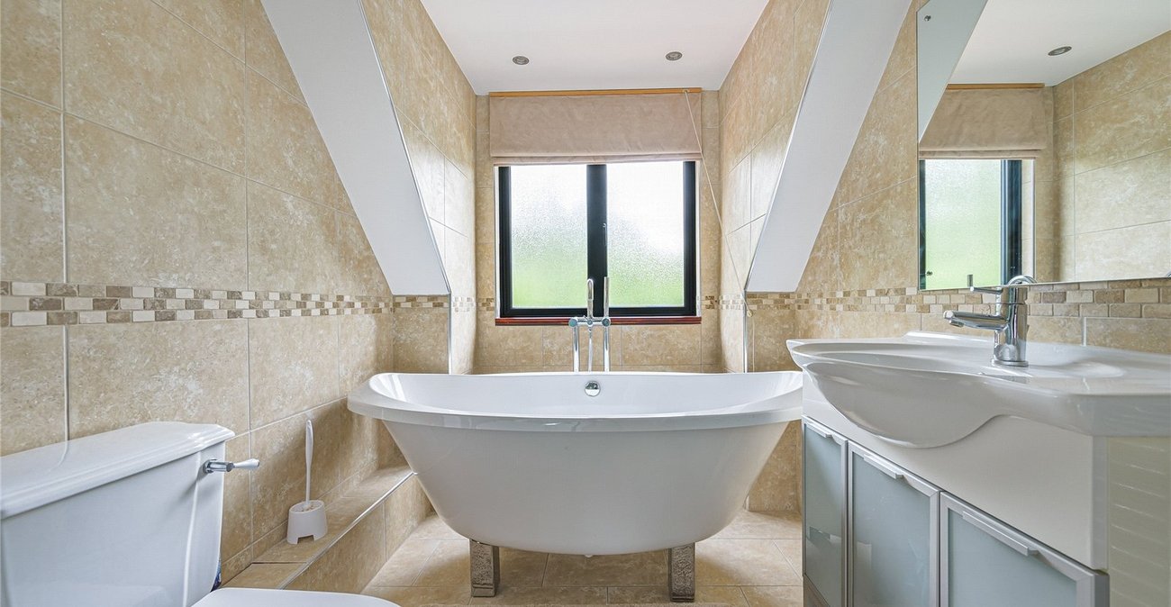 3 bedroom house for sale in Greenhithe | Robinson Jackson