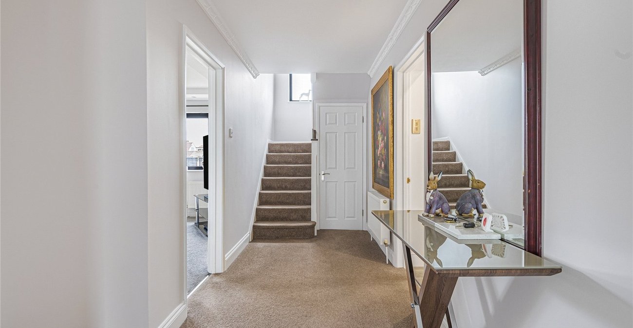 3 bedroom house for sale in Greenhithe | Robinson Jackson