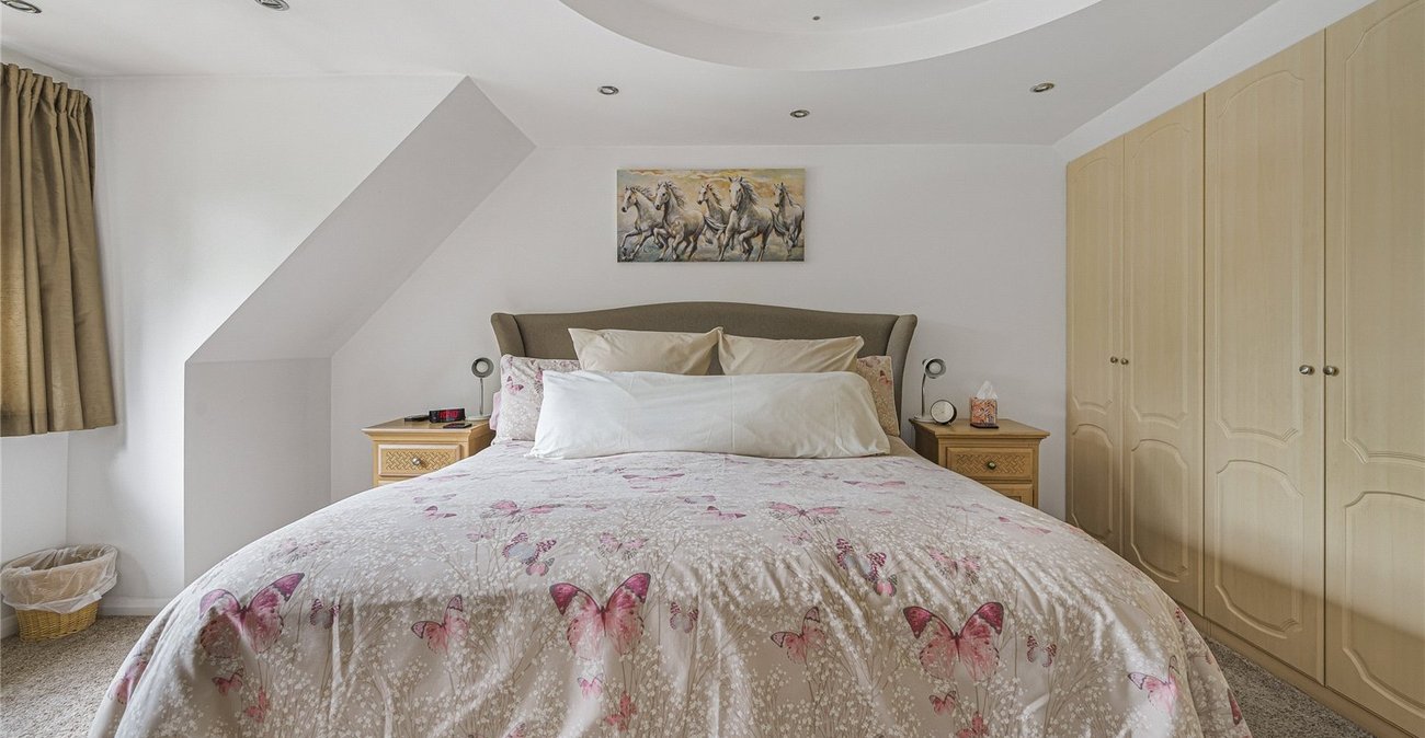 3 bedroom house for sale in Greenhithe | Robinson Jackson
