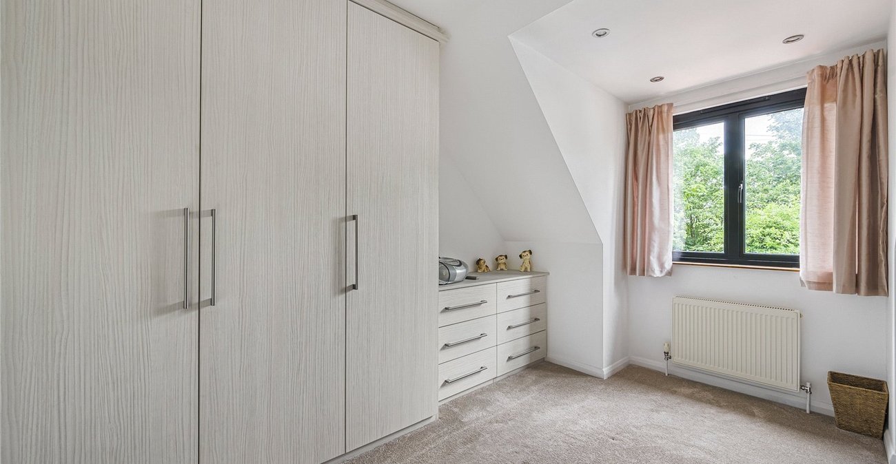 3 bedroom house for sale in Greenhithe | Robinson Jackson