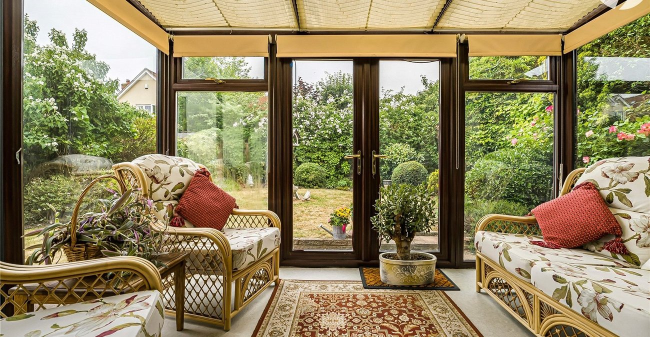 3 bedroom bungalow for sale in Greenhithe | Robinson Jackson