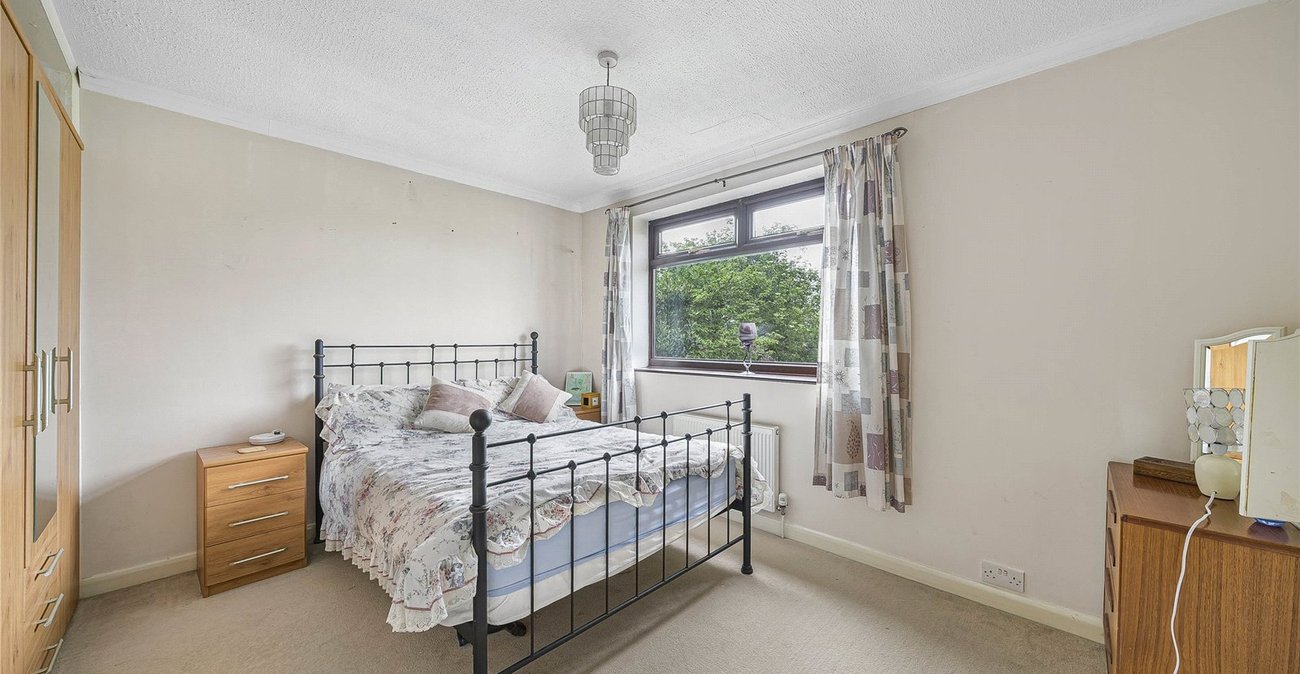 3 bedroom house for sale in Greenhithe | Robinson Jackson