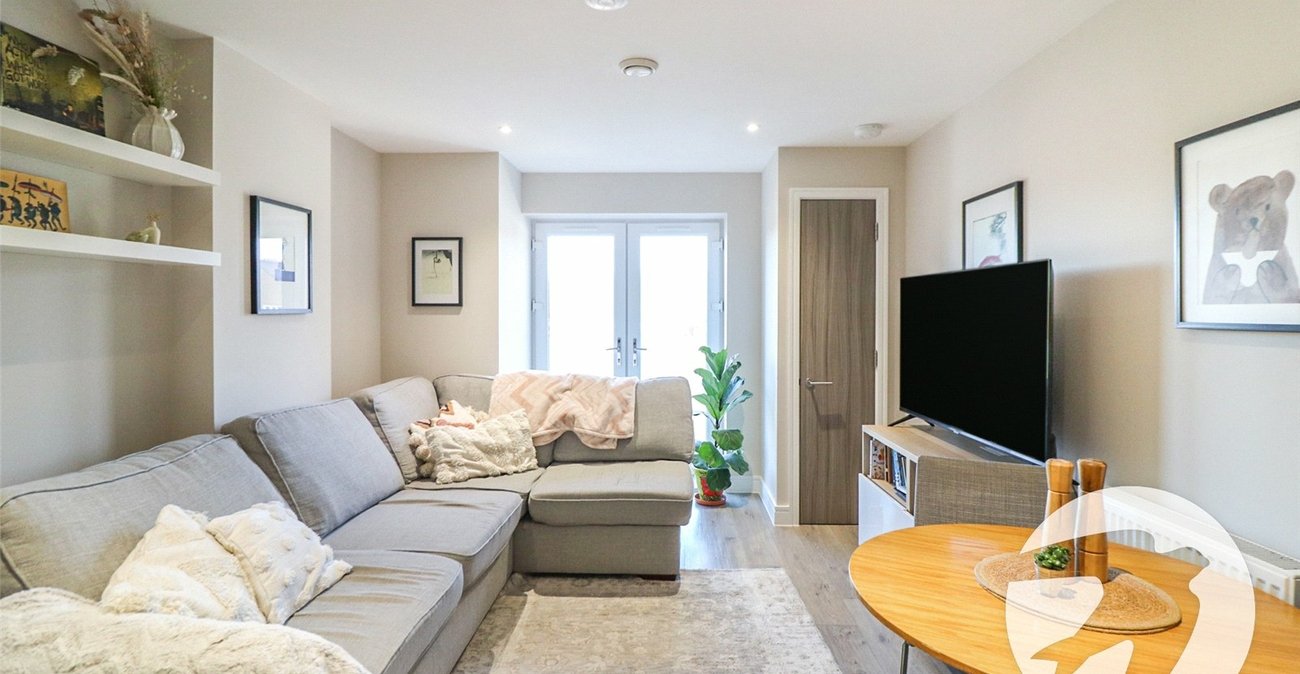 2 bedroom property for sale in Brentwood | Robinson Jackson