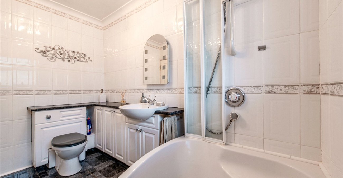 2 bedroom house for sale in Higham | Robinson Michael & Jackson