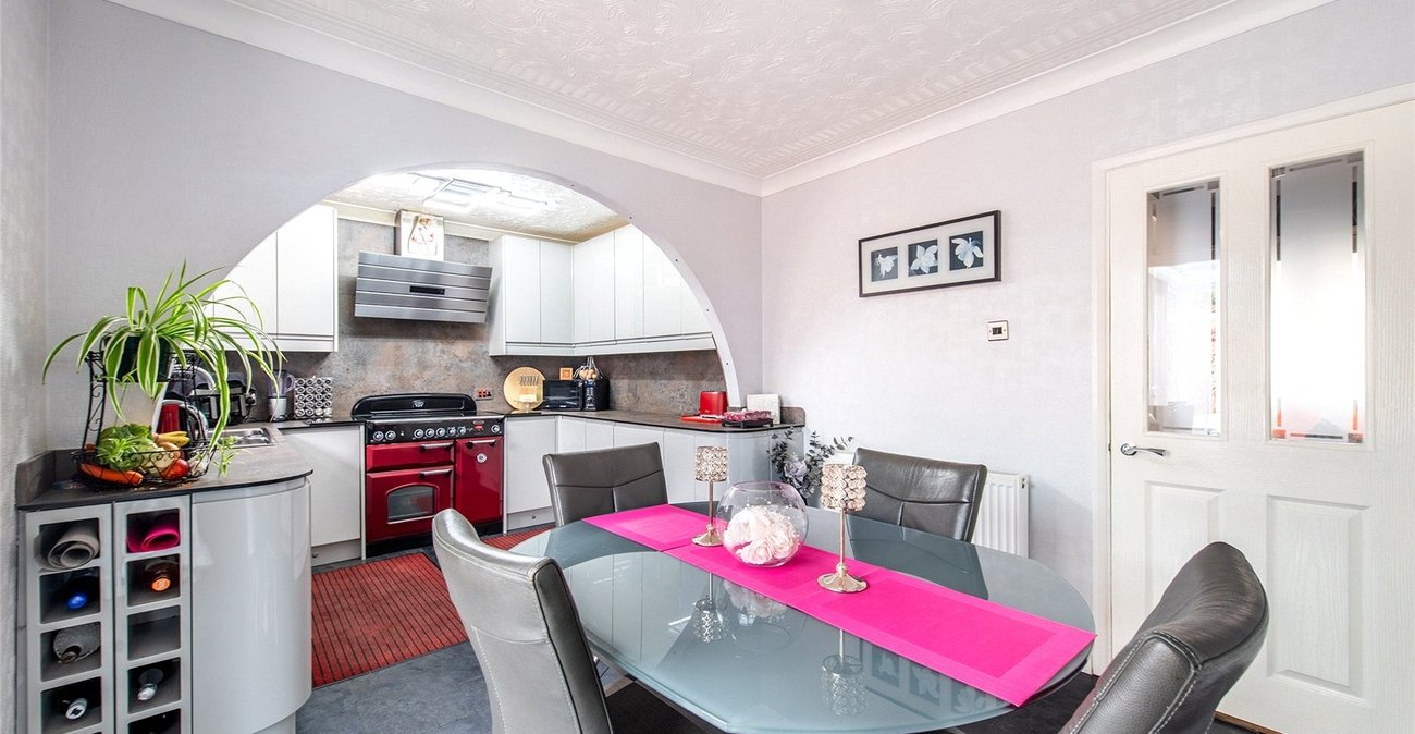 2 bedroom house for sale in Higham | Robinson Michael & Jackson
