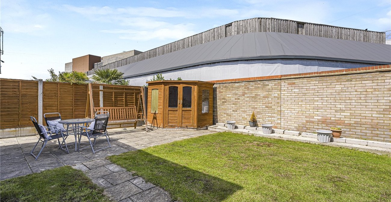 4 bedroom bungalow for sale in Welling | Robinson Jackson