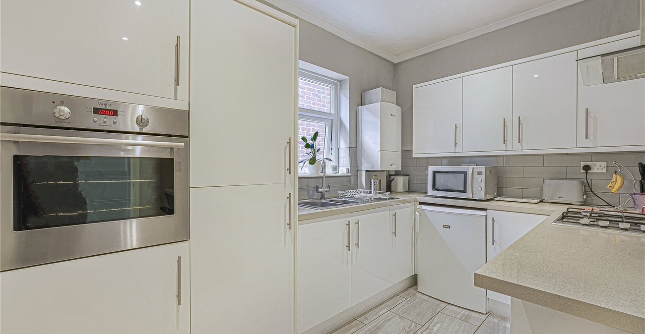 4 bedroom bungalow for sale in Welling | Robinson Jackson