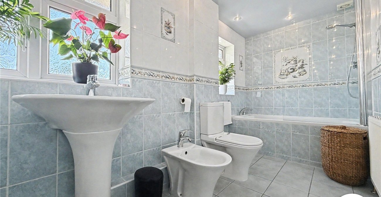 3 bedroom house for sale in Rochester | Robinson Michael & Jackson