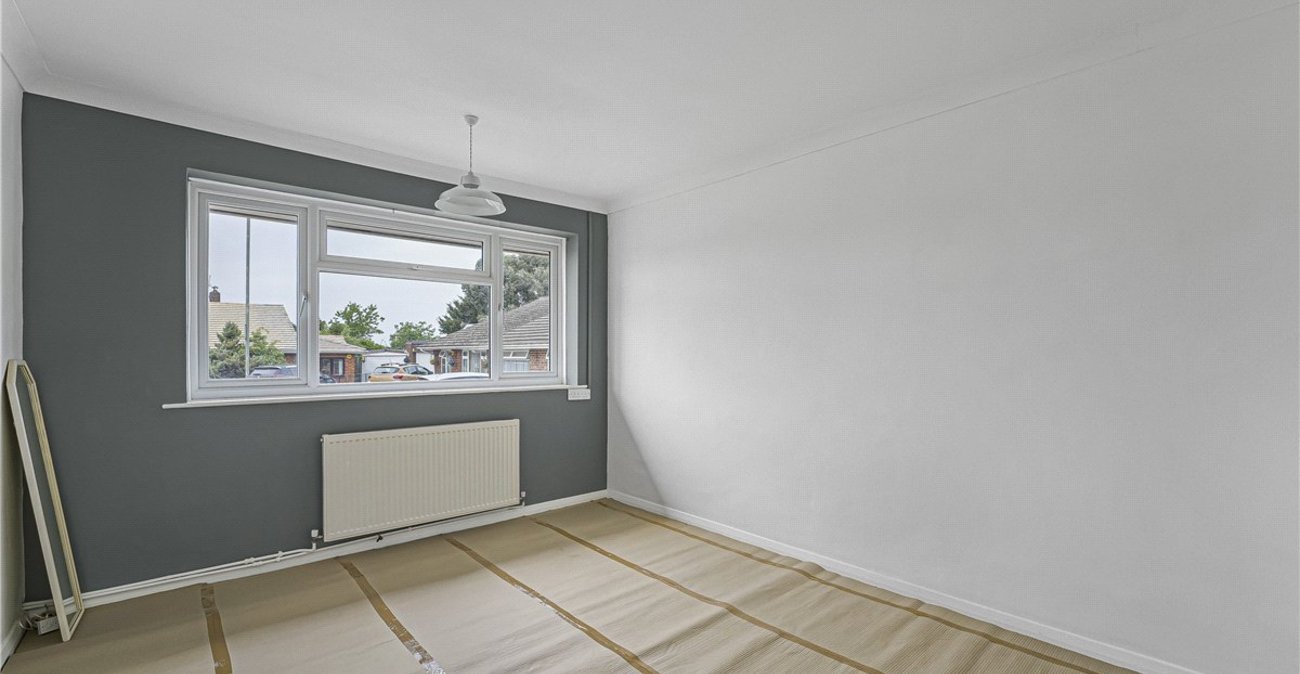 2 bedroom bungalow for sale in Orpington | Robinson Jackson