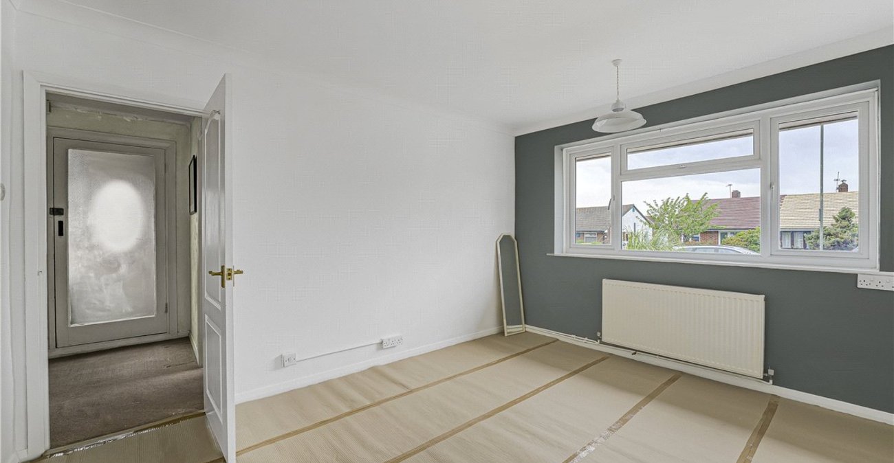 2 bedroom bungalow for sale in Orpington | Robinson Jackson
