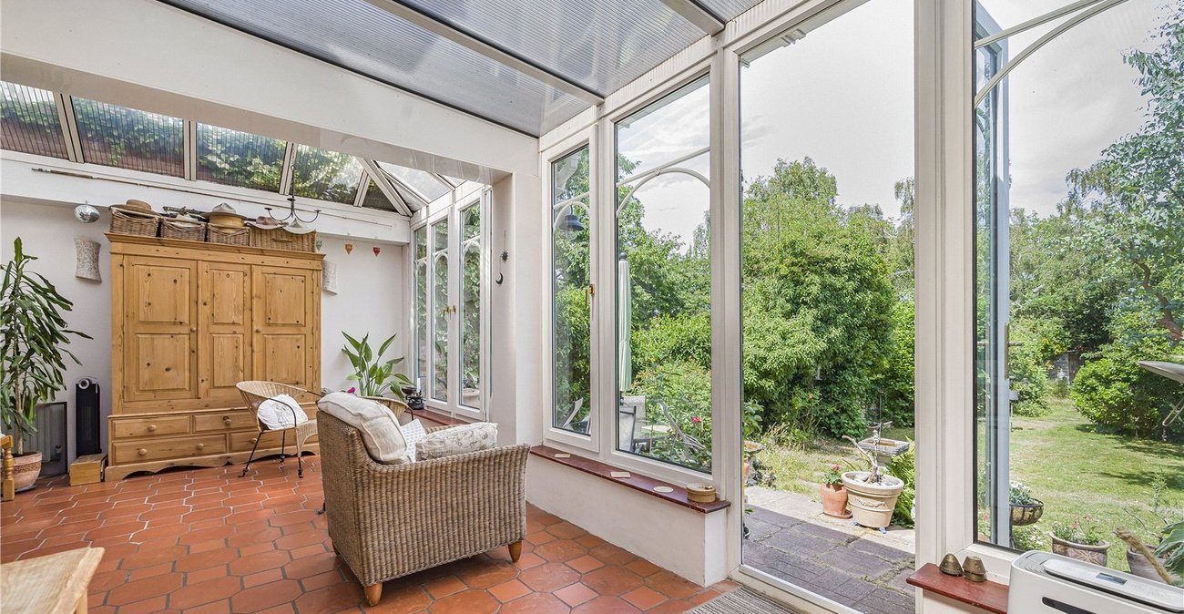 3 bedroom house for sale in London Road | Robinson Jackson