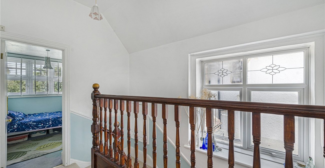 3 bedroom house for sale in London Road | Robinson Jackson