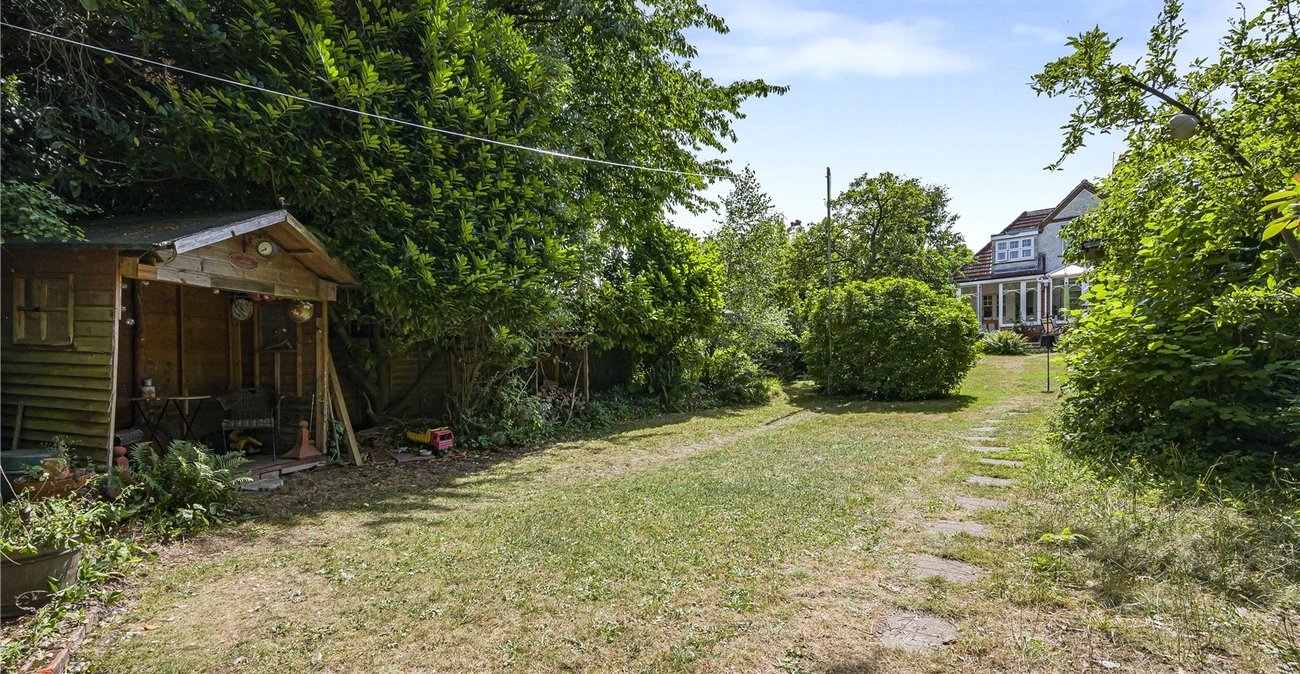 3 bedroom house for sale in London Road | Robinson Jackson