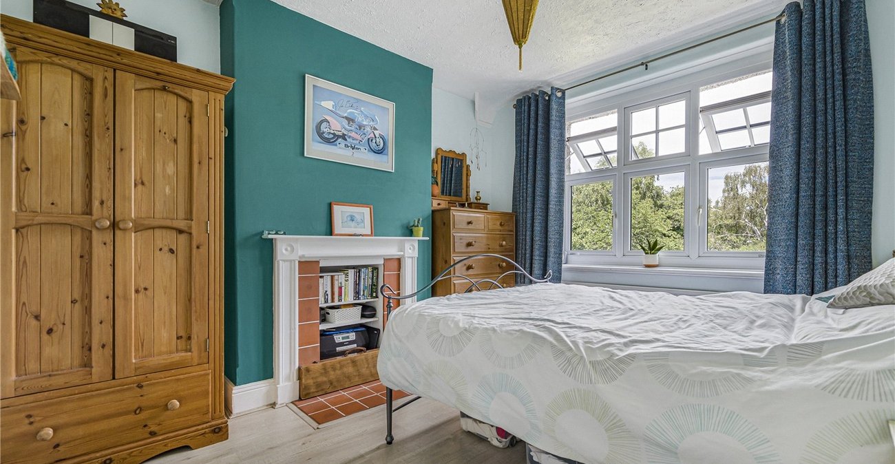 3 bedroom house for sale in London Road | Robinson Jackson