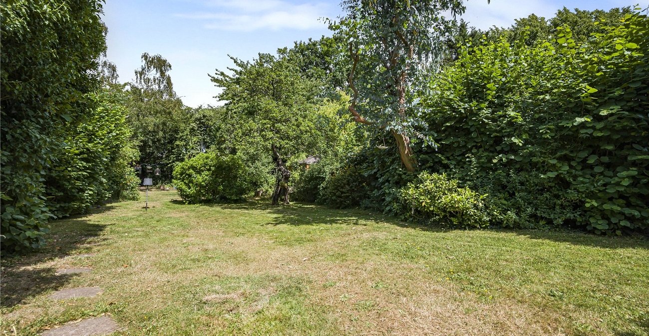 3 bedroom house for sale in London Road | Robinson Jackson